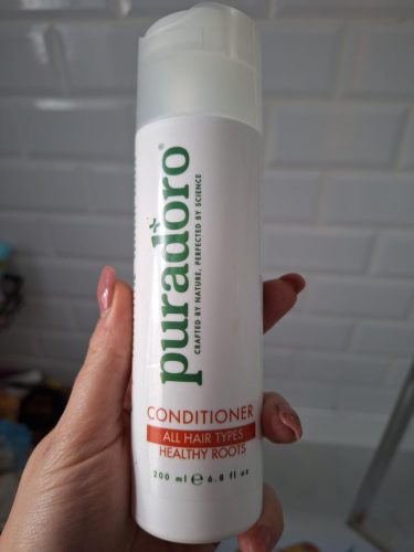Kondicionér pre všetky typy vlasov – Hydratuje, zjemňuje a chráni vlasy 200ml photo review